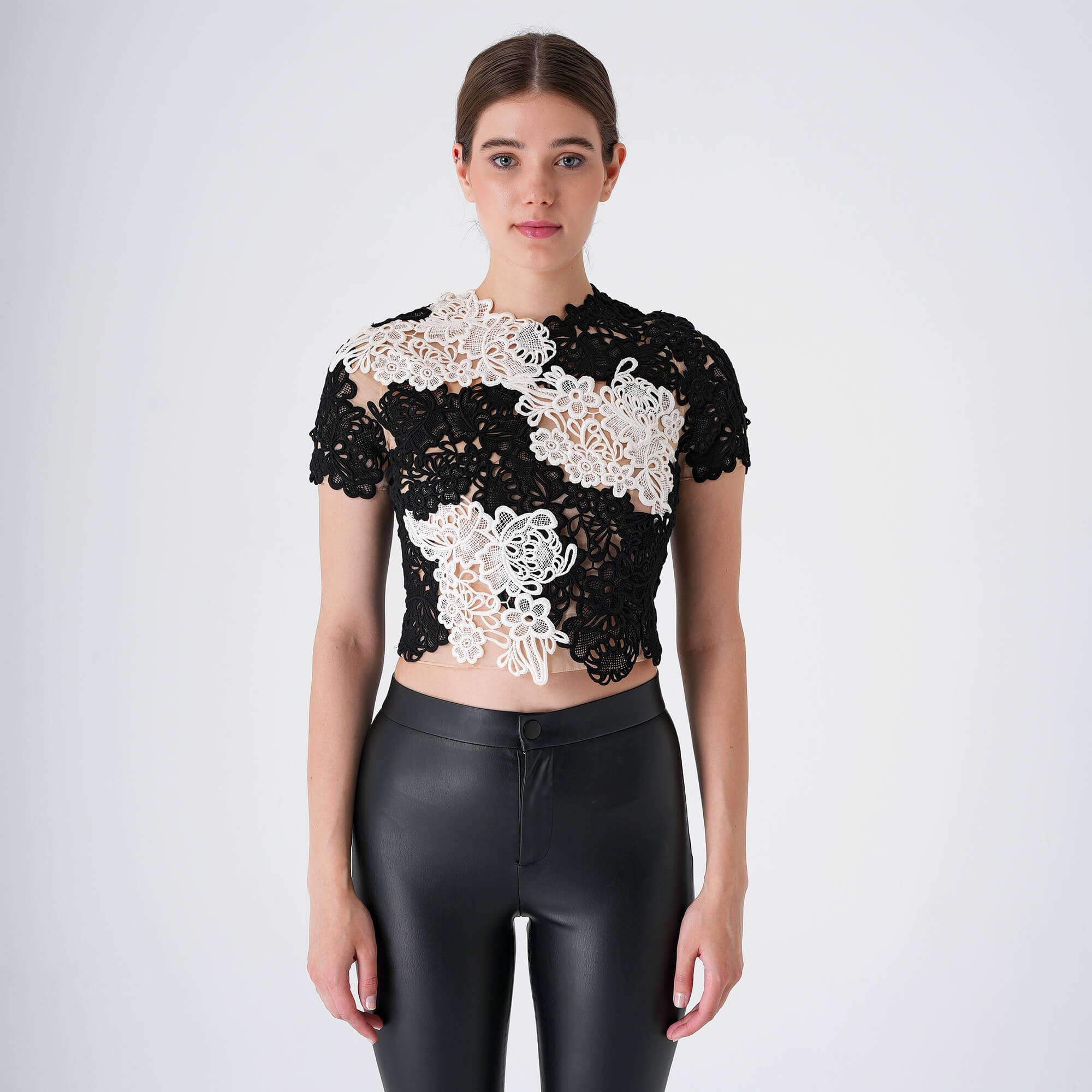 Erdem - White & Black Lace Short Sleeve Blouse